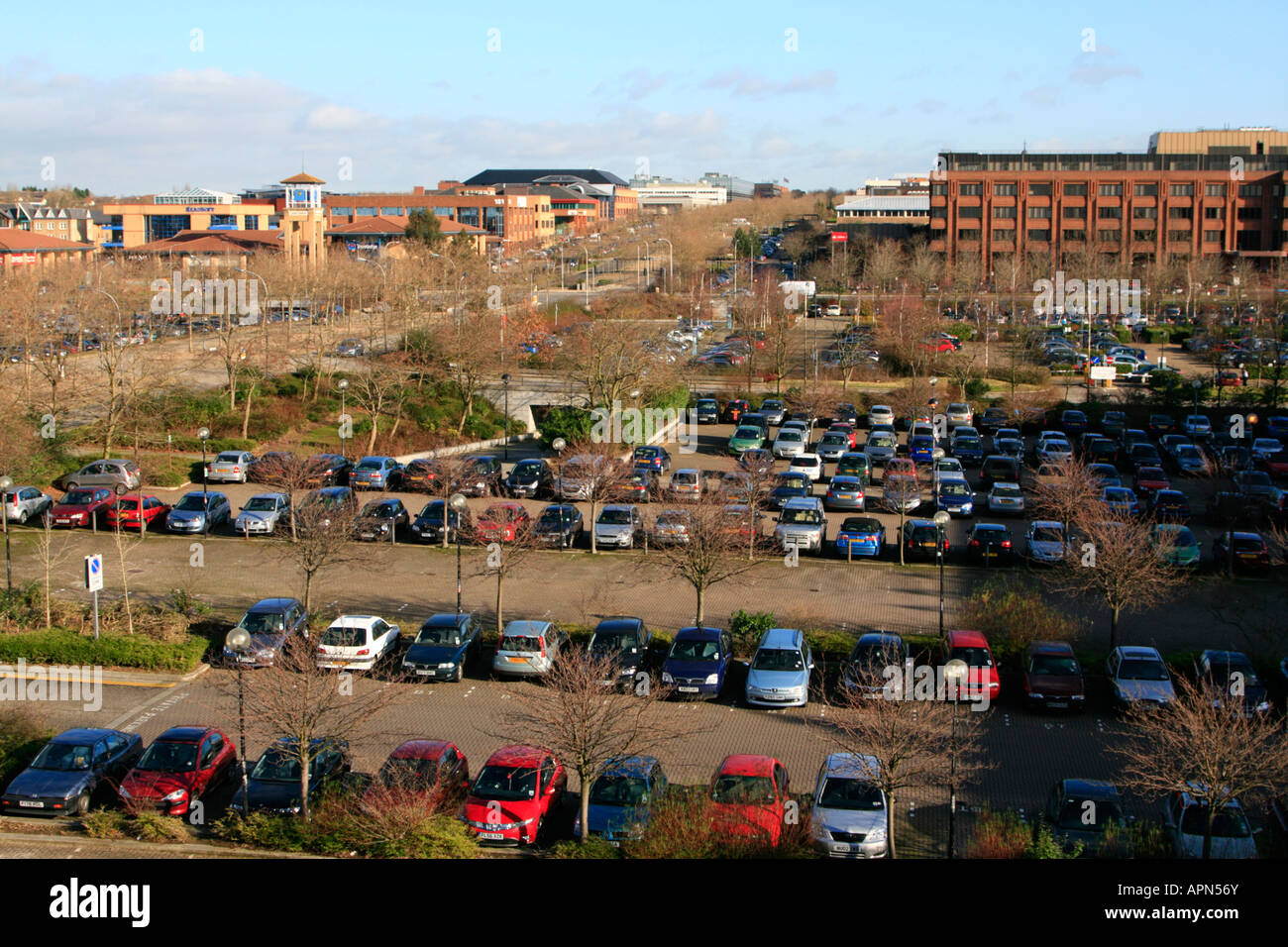 Bahnhof Parken Oberfläche Ebene Milton Keynes Stadt Zentrum Buckinghamshire South East England Stockfoto