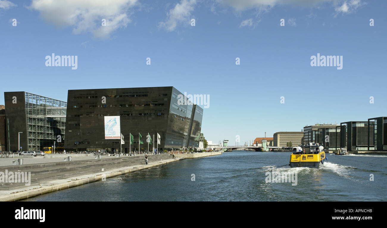 In der Black Diamond spektakulär befindet sich an der Uferpromenade in Kopenhagen bezeichnet ist der dänischen Nationalbibliothek untergebracht. Stockfoto