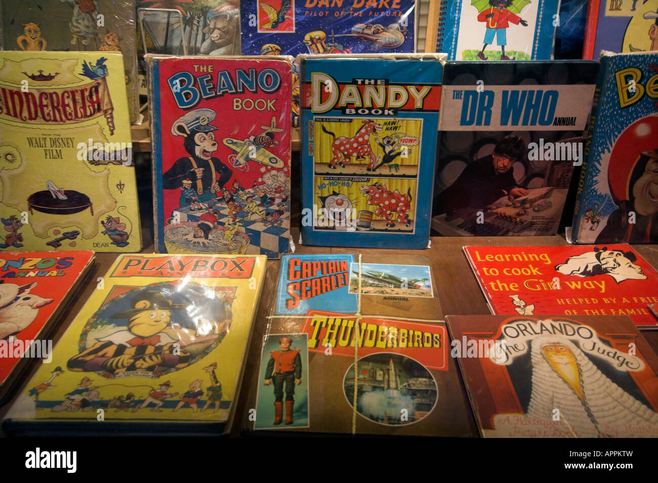Vintage Comic-Buch-Shop, Royal Mile, Edinburgh, Old Town, Schottland, Vereinigtes Königreich Stockfoto