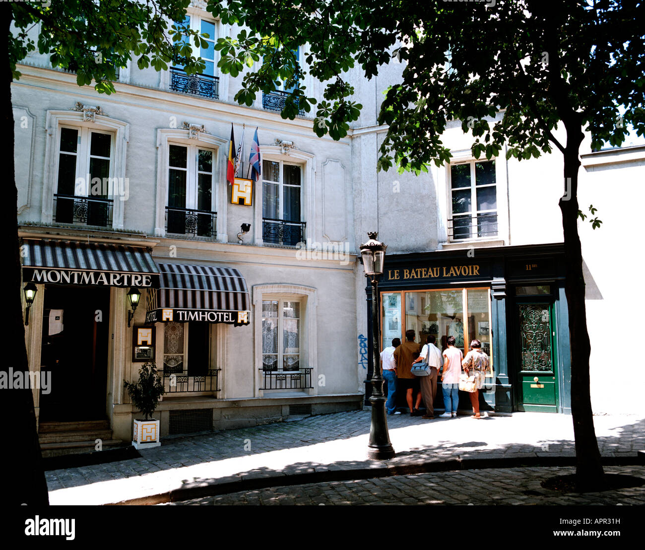 EU FR Frankreich Region Ile de France Paris Montmartre 18 Arrondissement Place Emile Goudeau Tim Hotel Medium format mehr Bilder auf Stockfoto