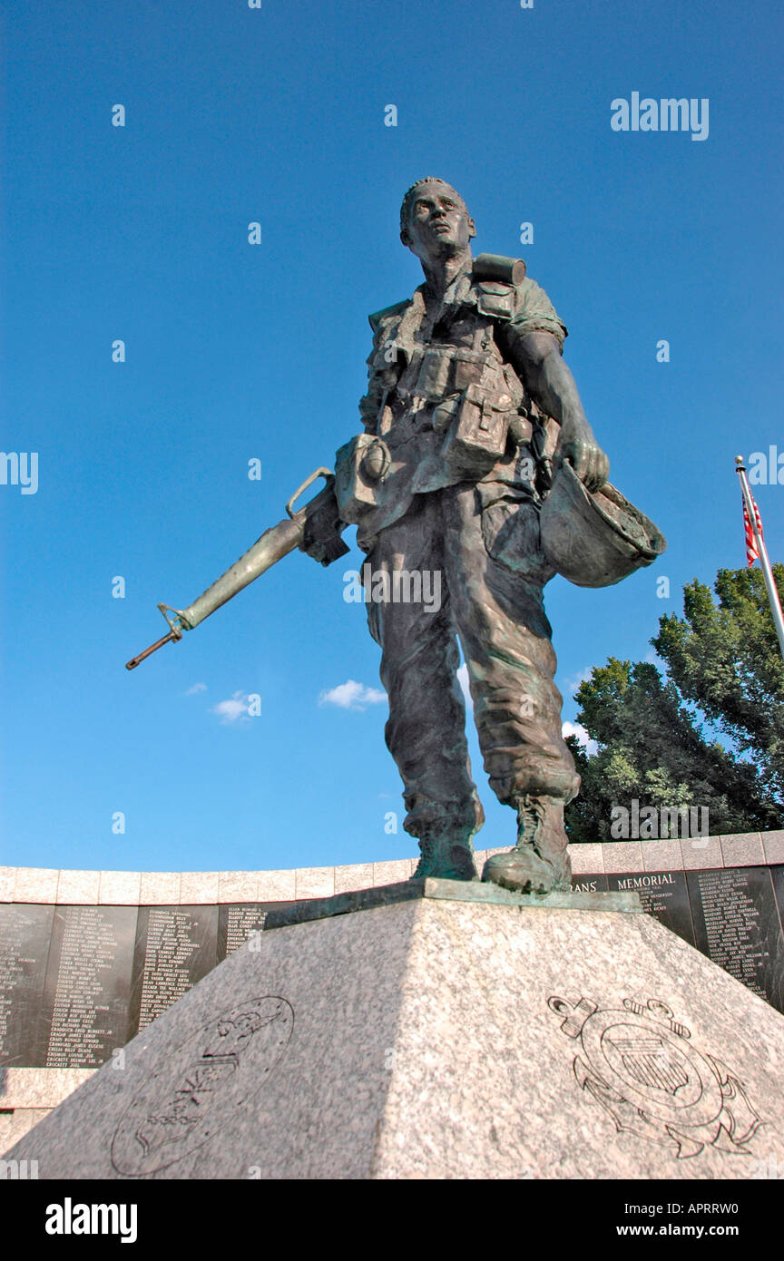 State Capitol in Little Rock Arkansas mit Vietnam Memorial für den Staat o Arkansas AR Stockfoto