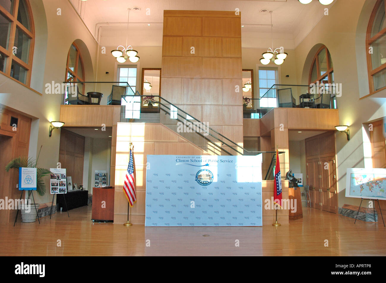 Clinton Presidential Library in Little Rock und die Clinton School of Public Service, die für die Öffentlichkeit zugänglich ist Stockfoto