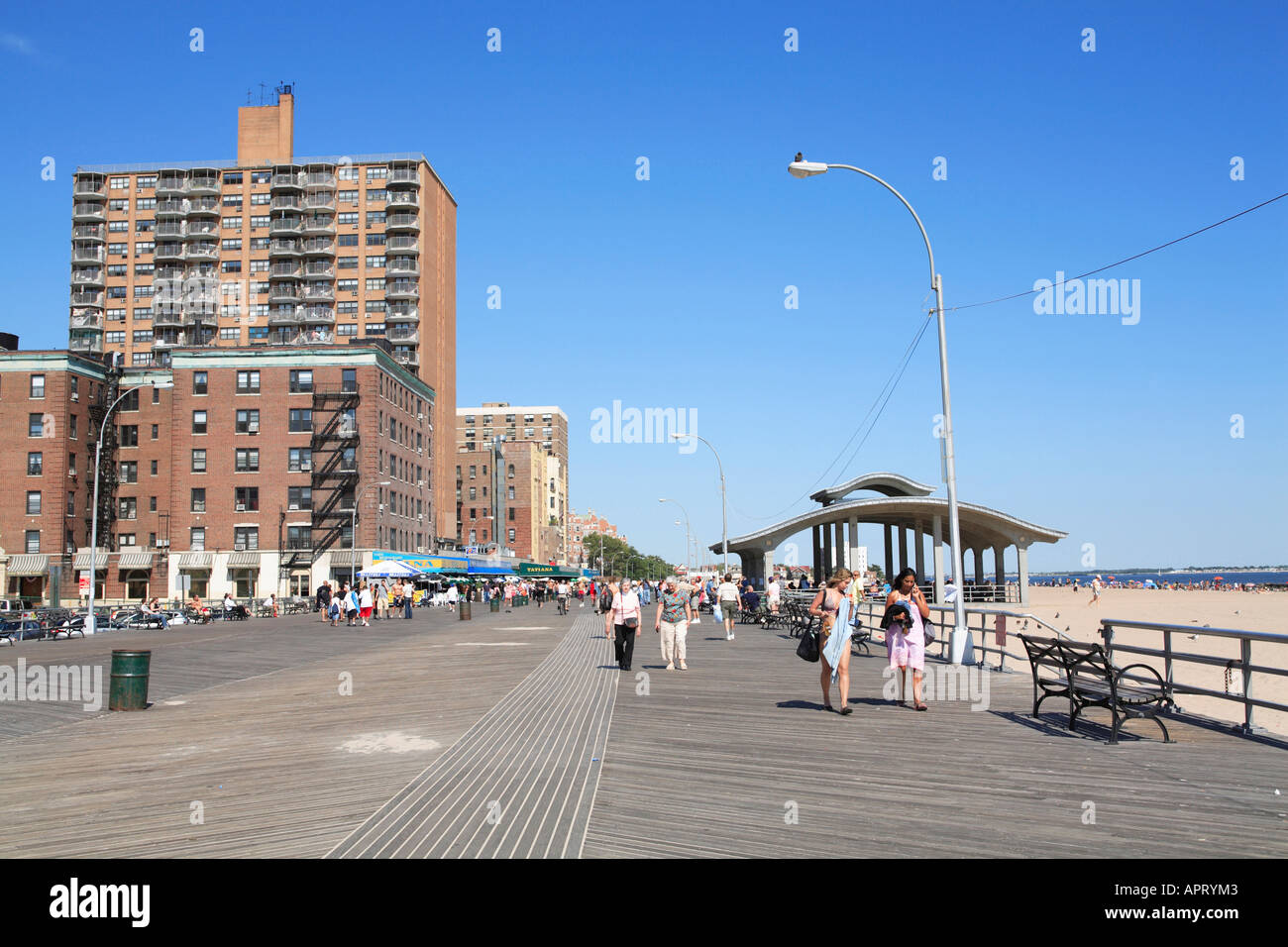 Brighton Beach Boardwalk Brooklyn Coney Island New York City USA Brighton Beach verfügt über eine große russische Community Stockfoto