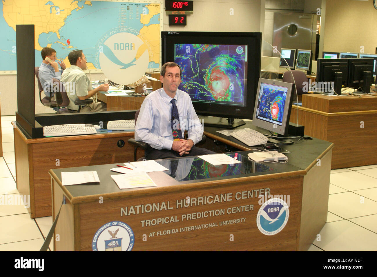 Miami Florida, NOAA, National Weather Service, National Hurriam Center, Zentrum, Fernsehjournalist, Reporter, Medien, Interview, Interviews, Meteorologe, t Stockfoto