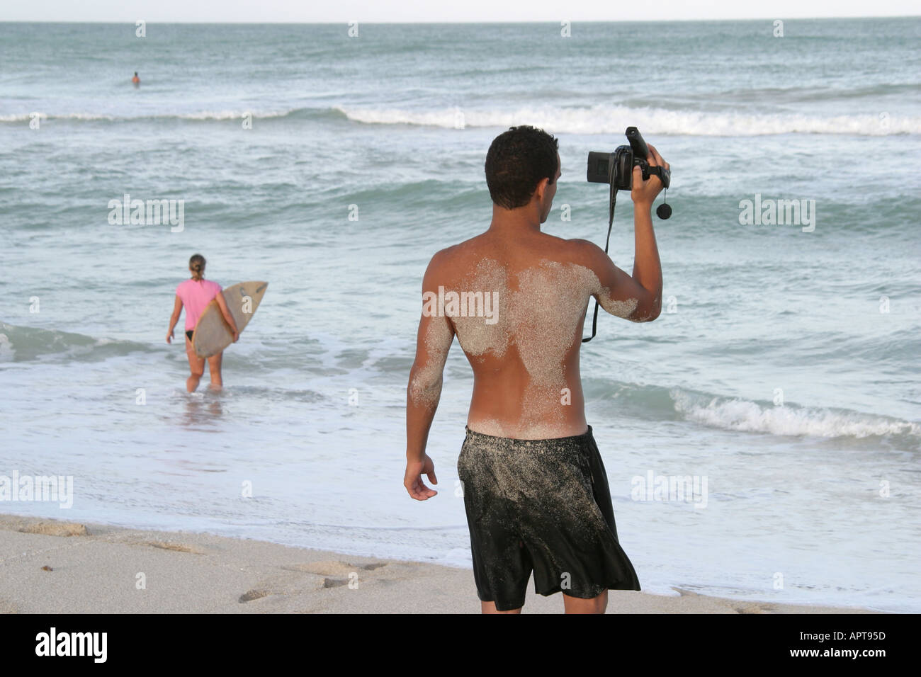 Miami Beach, Florida, Atlantikküste, Küste, Küste, Küste, Küste, Küste, Surfen zwischen dem Wetter, Windsurf-Bands, Videokamera, Surfer, oc Stockfoto