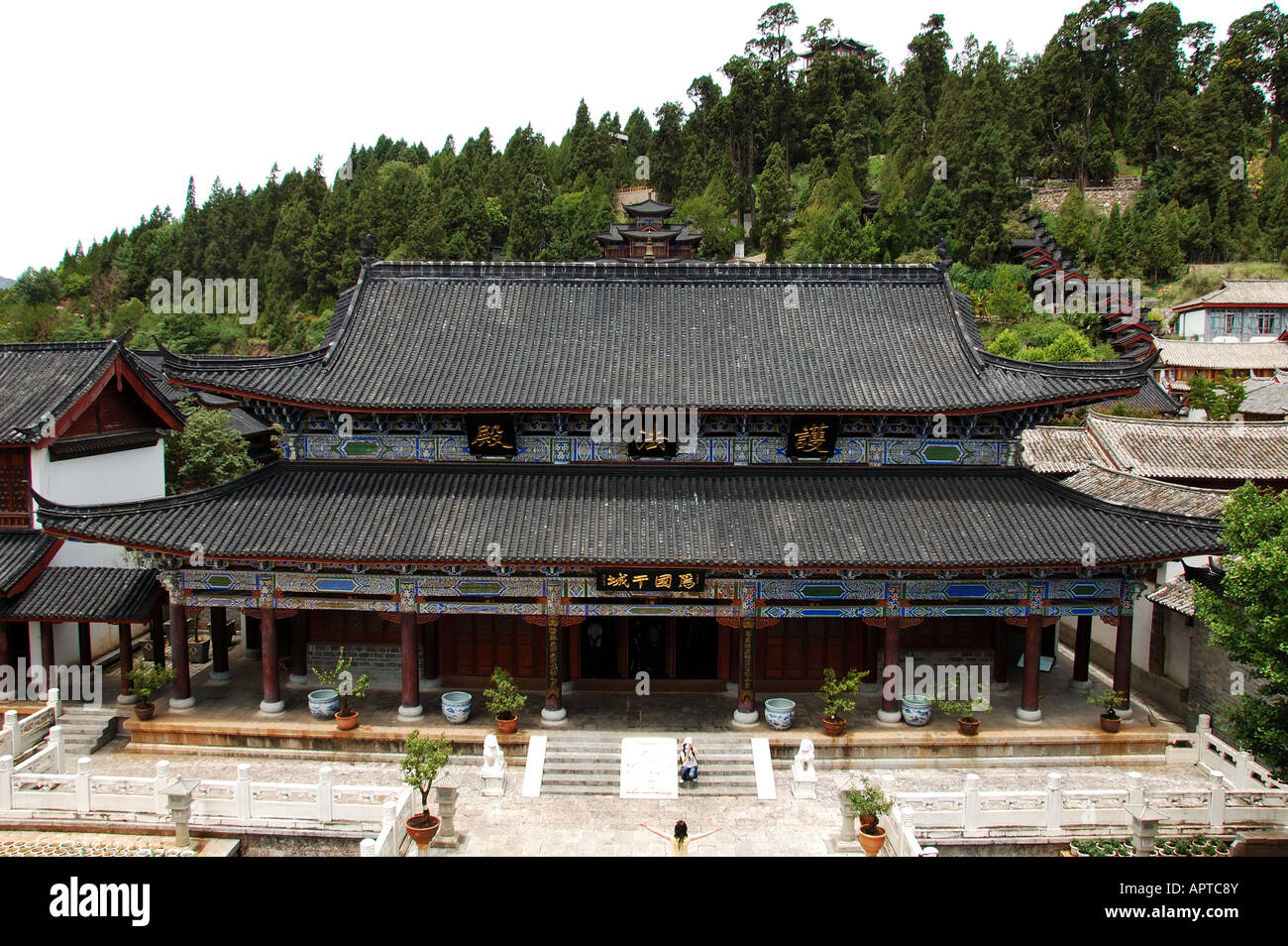 Historische King Mo High Court, wo alle Gerichtsverfahren durchgeführt wurden. Lijiang, Yunnan, China. Stockfoto