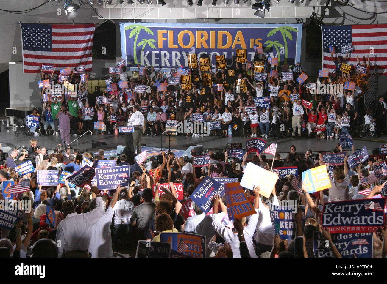 Miami Florida, Bayfront Park, Biscayne Boulevard, Präsidentschaftswahlveranstaltung der Demokratischen Partei, politische Politik, Regierung, Anhänger von Kerry Edwards, sta Stockfoto
