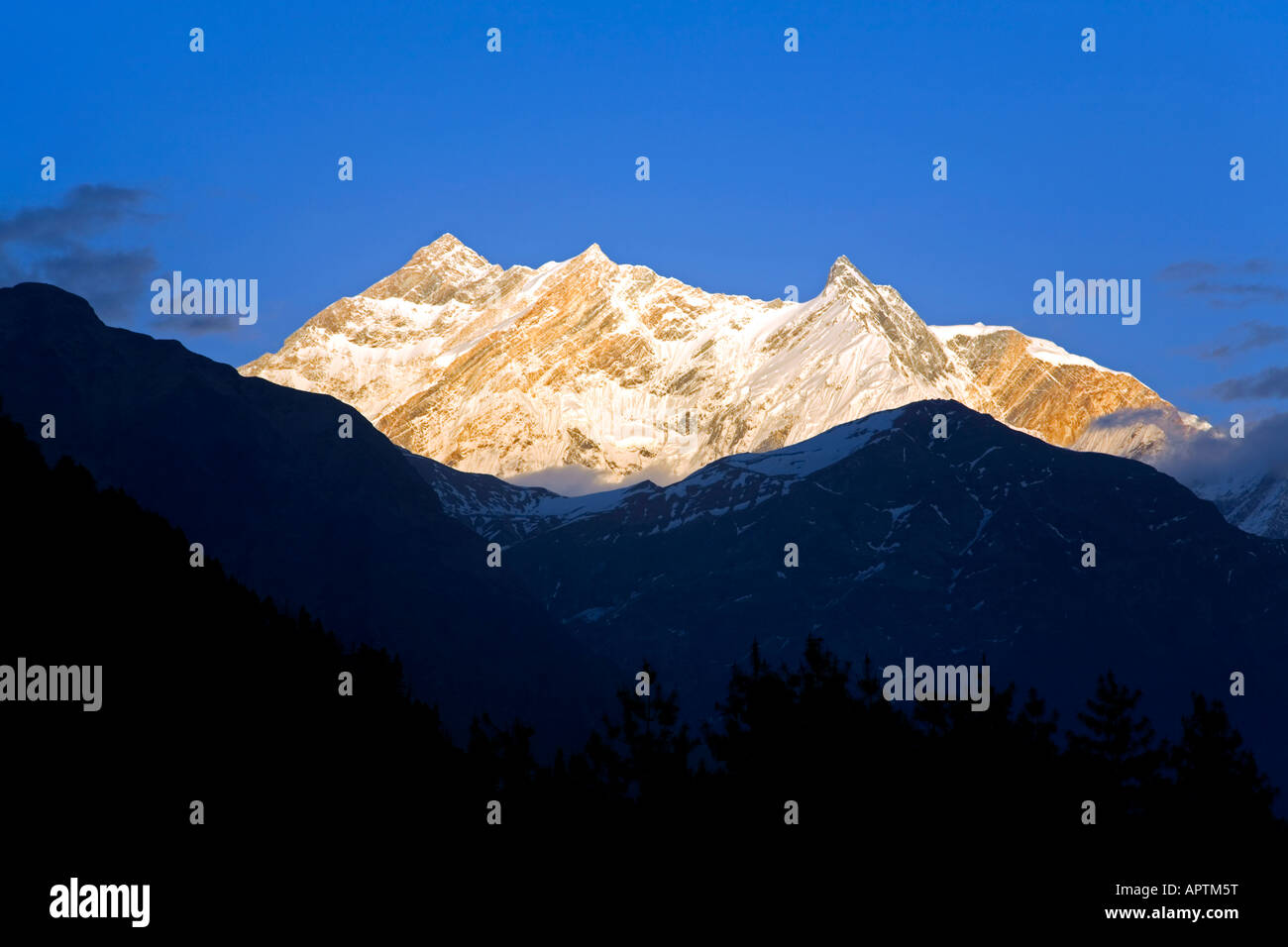 Sonnenuntergang über Annapurna 1 (8091m). Blick vom Kalapani Dorf. Annapurna Circuit Trek. Nepal Stockfoto