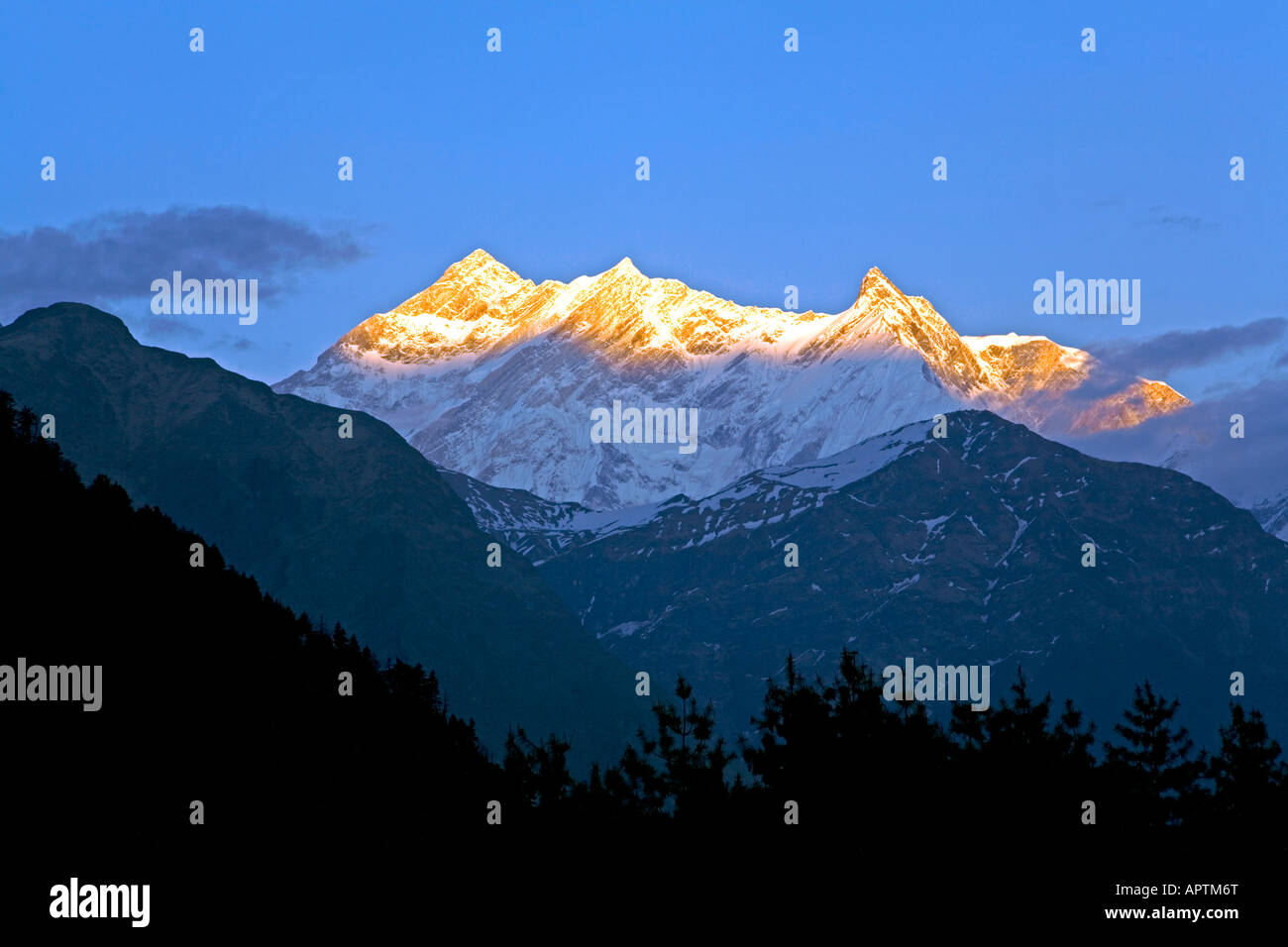 Sonnenuntergang über Annapurna 1 (8091m). Blick vom Kalapani Dorf. Annapurna Circuit Trek. Nepal Stockfoto