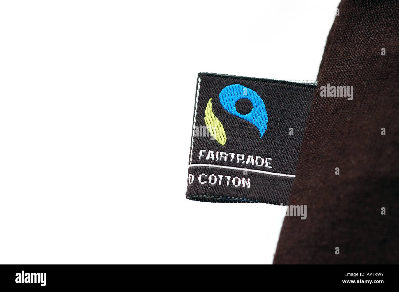 Fair-Trade-Kleidung-Logo auf einem schwarzen t-shirt Stockfoto