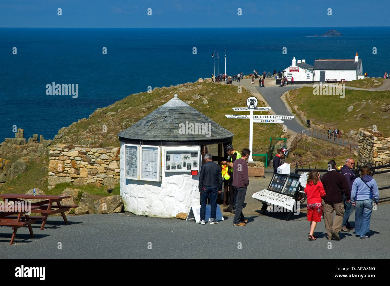 Touristen im Land zu beenden, Cornwall, england Stockfoto