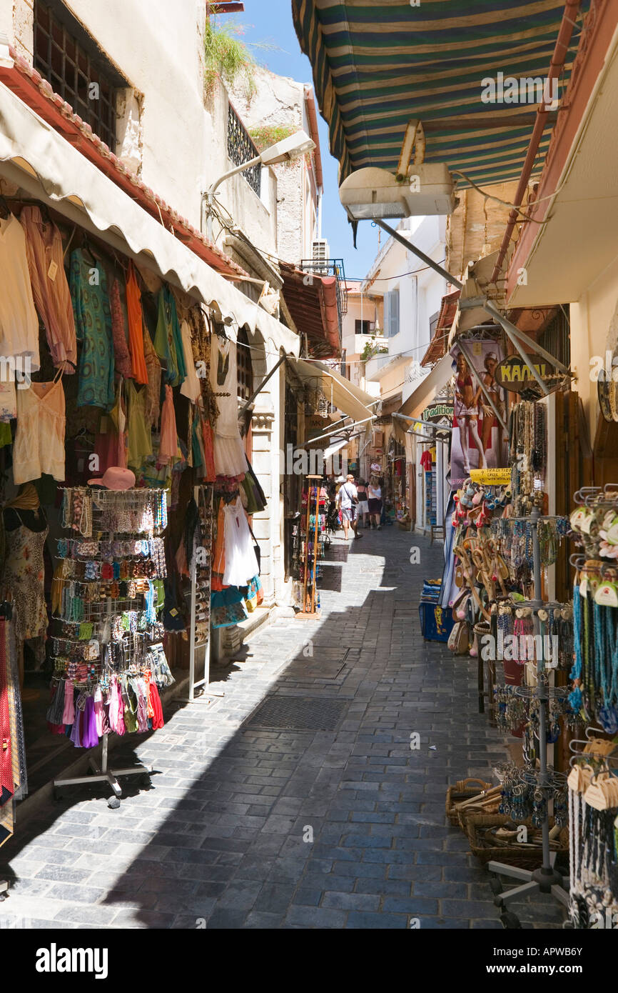 Geschäfte in der Altstadt, Rethymnon, Nordküste, Kreta, Griechenland Stockfoto