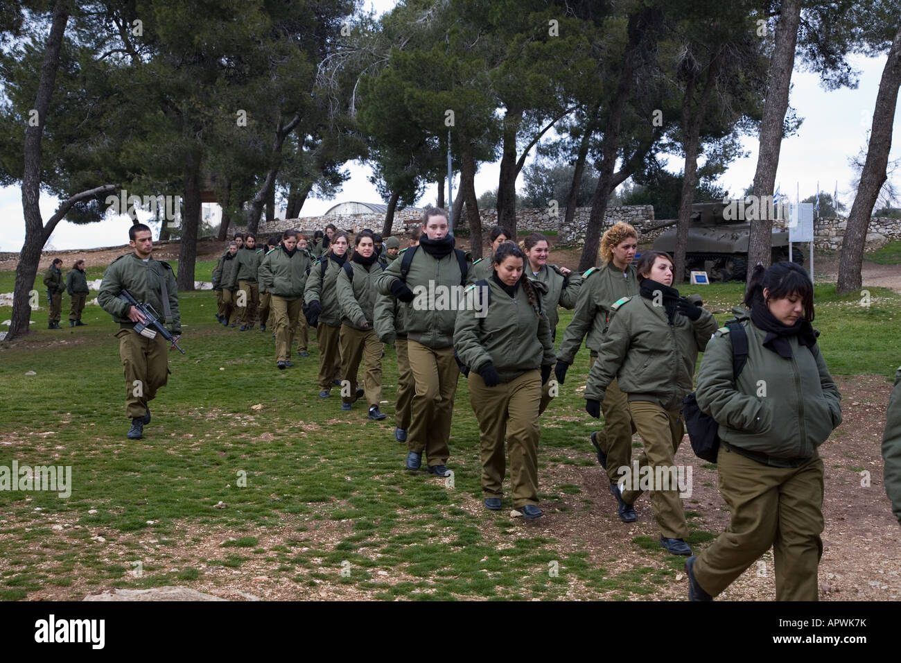 Stock Foto von einer Gruppe weiblicher israelischer Soldaten beschossen Munition Hill Jerusalem Israel im Januar 2008 Stockfoto
