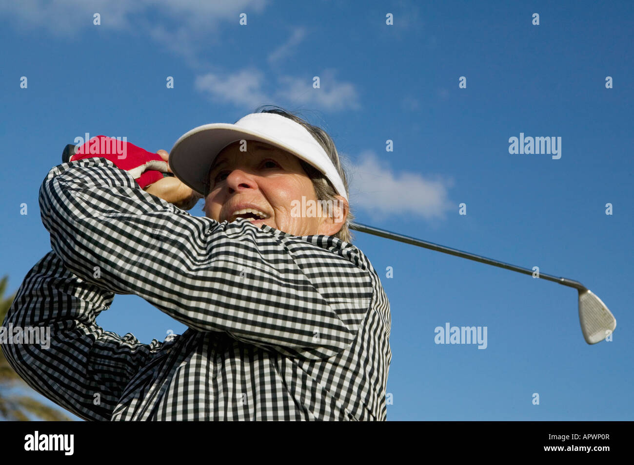 Porträt von weiblichen Reifen Golfspieler Stockfoto