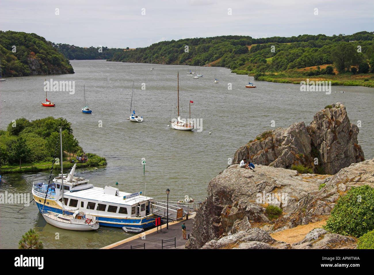 Port De La Roche Bernard und La Vilaine Fluß von La Couronne, La Roche Bernard, Morbihan, Bretagne, Frankreich Stockfoto