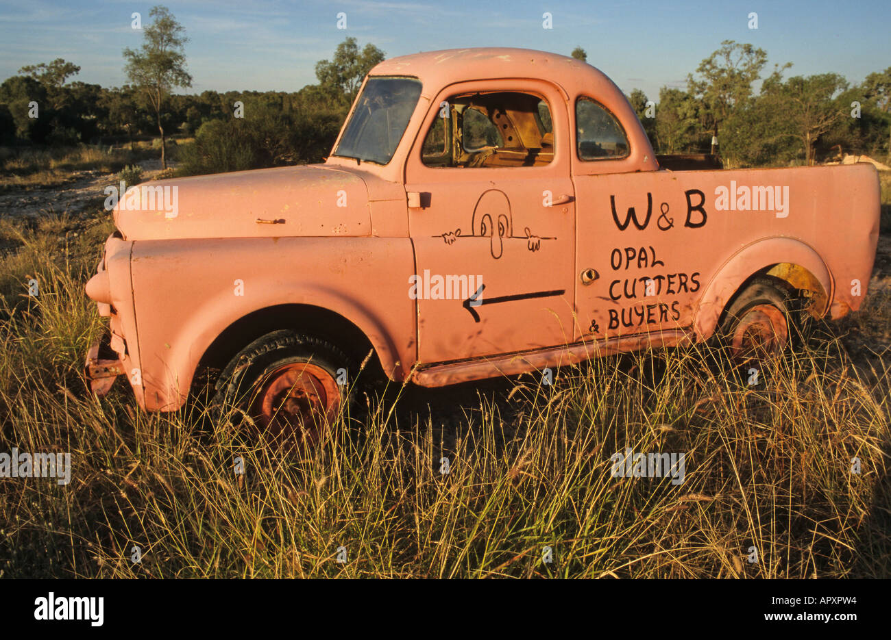 Werbeschild, Auto Wrack, Lightning Ridge, New South Wales, Australien Stockfoto