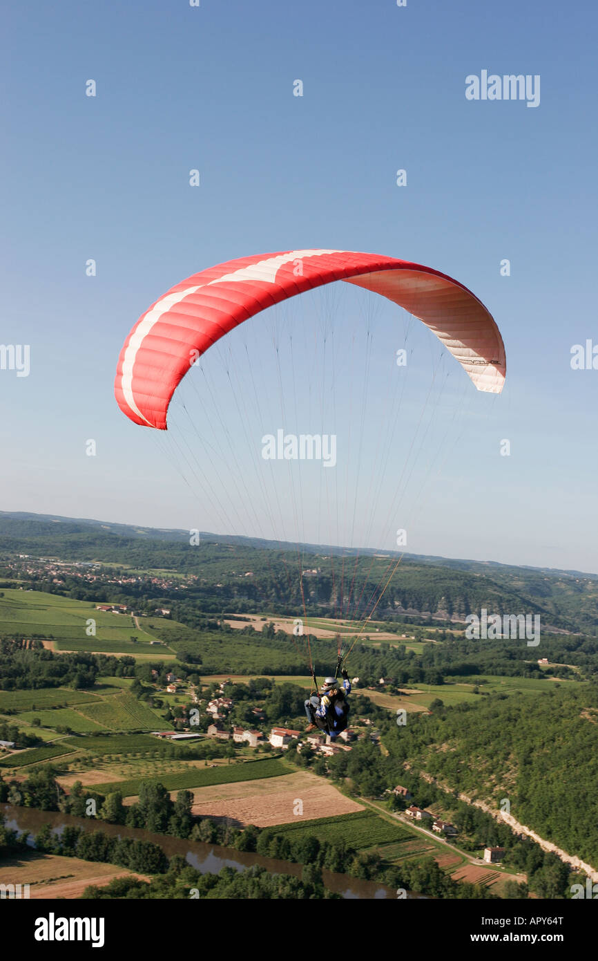 Roten Gleitschirm Stockfoto