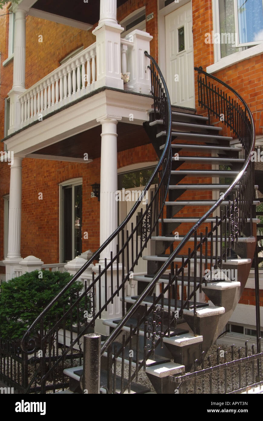 Kanada Quebec Montreal Aussentreppe In Den Zweiten Stock Des Wrought Eisens Gemacht Stockfotografie Alamy