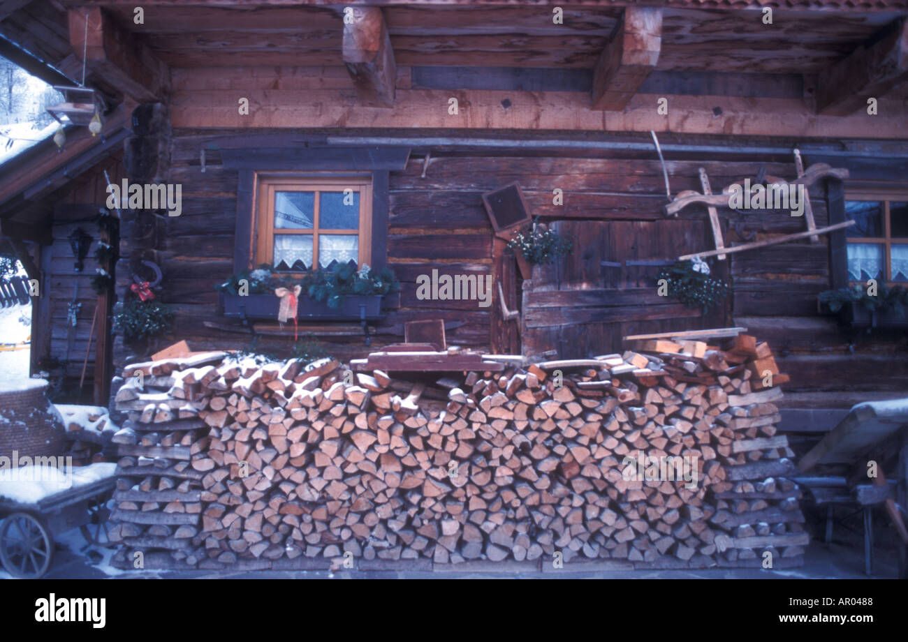 Hölzerne Mountain Cottage in Das Untertal bei Schladming Österreich Stockfoto