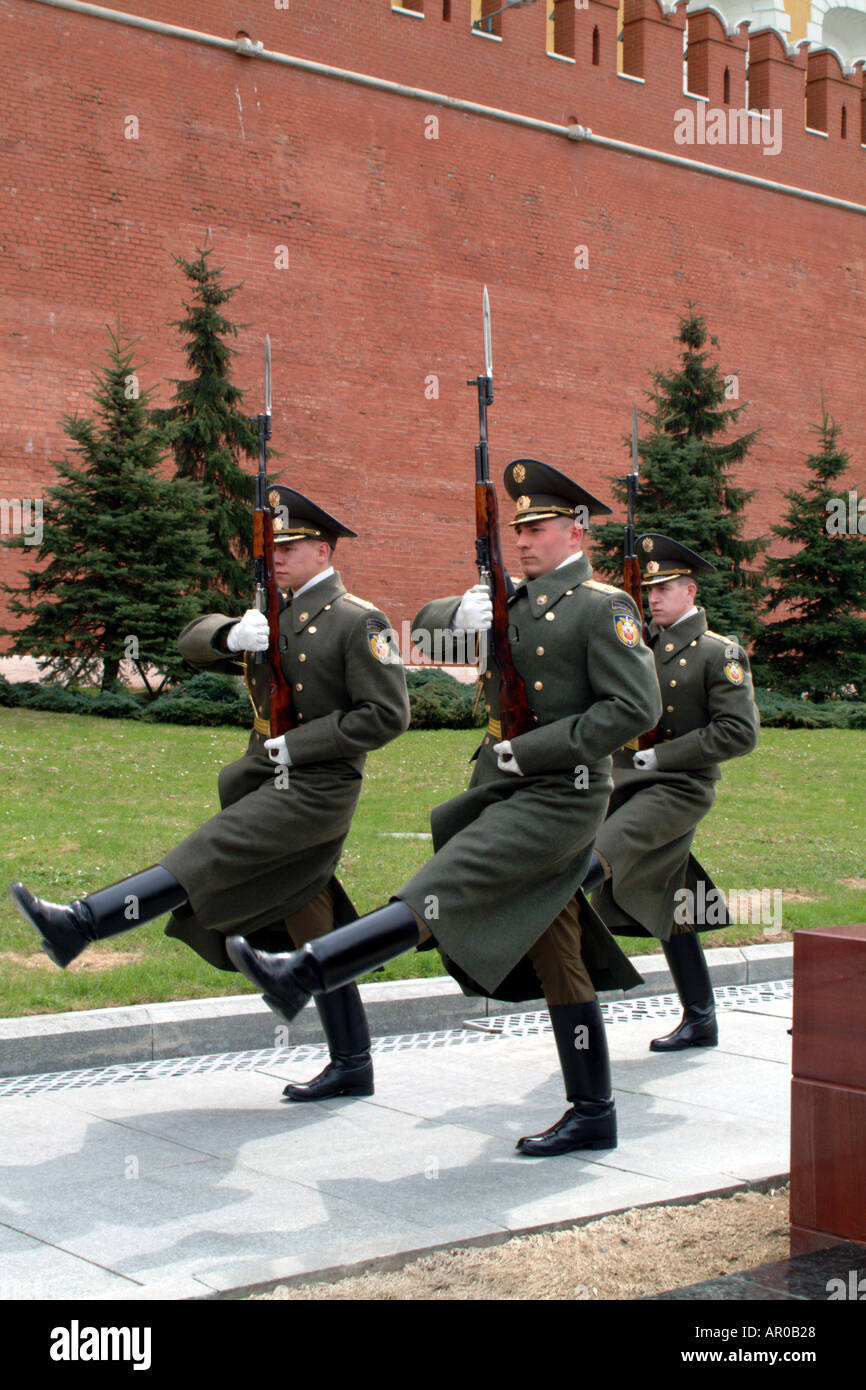 Der Kreml Mauer Moskau Russland Russische Föderation ändern die Guard-Gans treten russischer Soldaten auf Parade Stockfoto