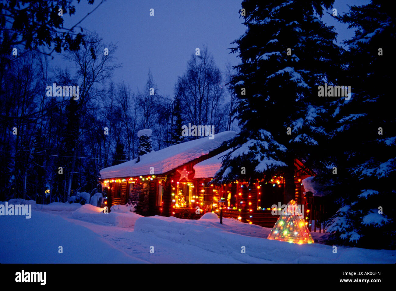 Anchorage-Blockhaus mit Lichter AK Yunan Winter Portrait