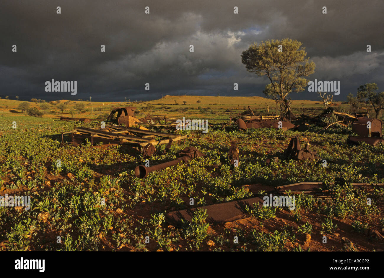 Reste von verrosteten Landmaschinen, outback, Australien Stockfoto