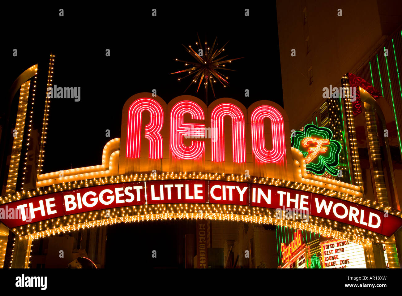 Die größte Kleinstadt in der Welt Zeichen Innenstadt von Reno Nevada Stockfoto