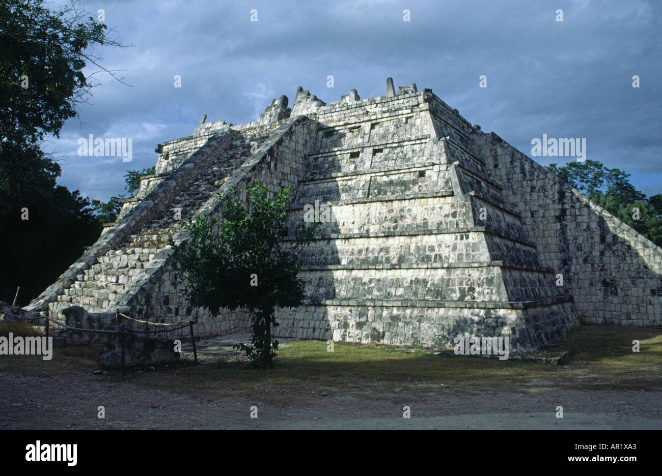 Grab des großen Priester oder El Entwicklung in Chichen Itza auf der Halbinsel Yucatan in Mexiko Stockfoto