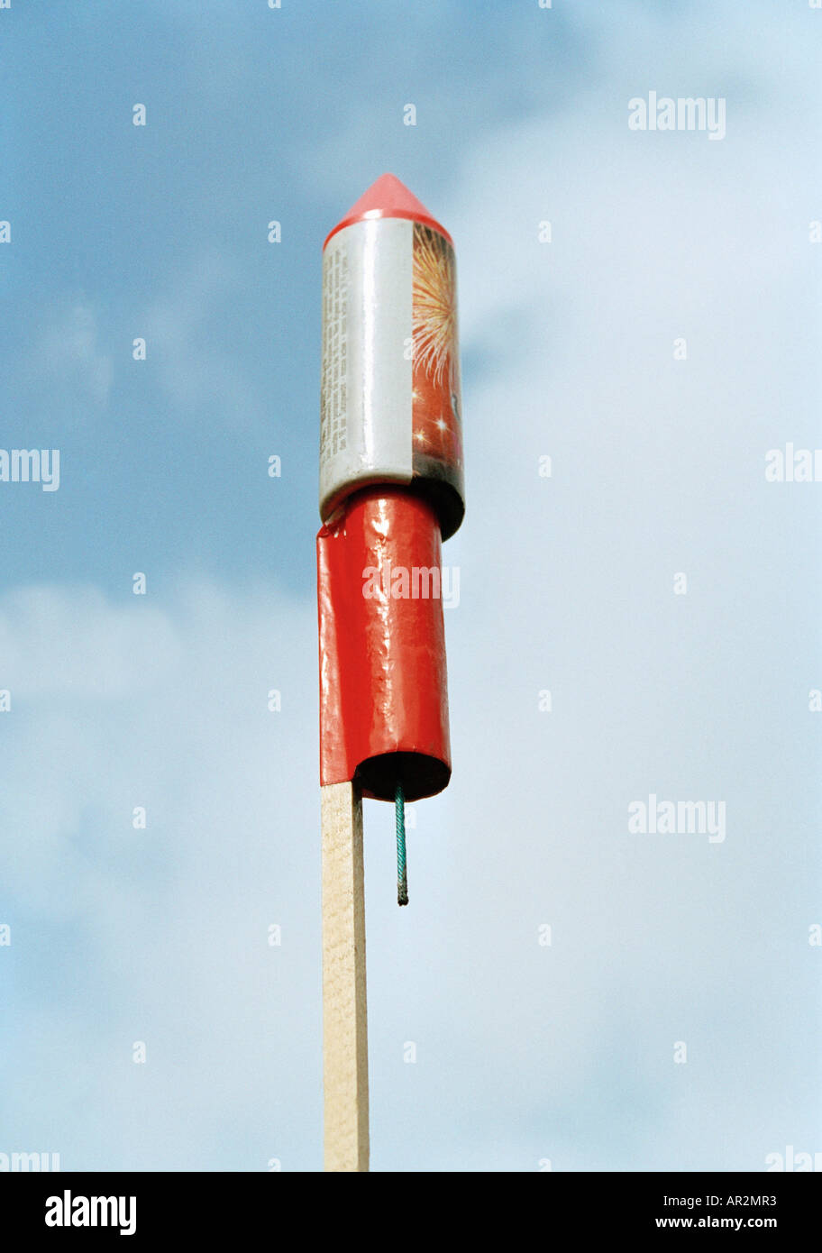 Durchgeknallt, die darauf abzielen, Himmel Stockfoto