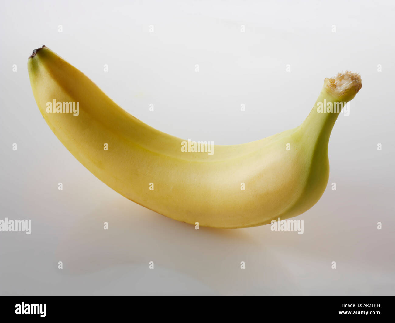 ungeschälte Banane Stockfoto