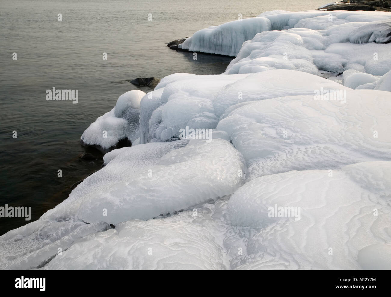 Eis am oberen See Ufer, Stoney Point, Minnesota USA Stockfoto