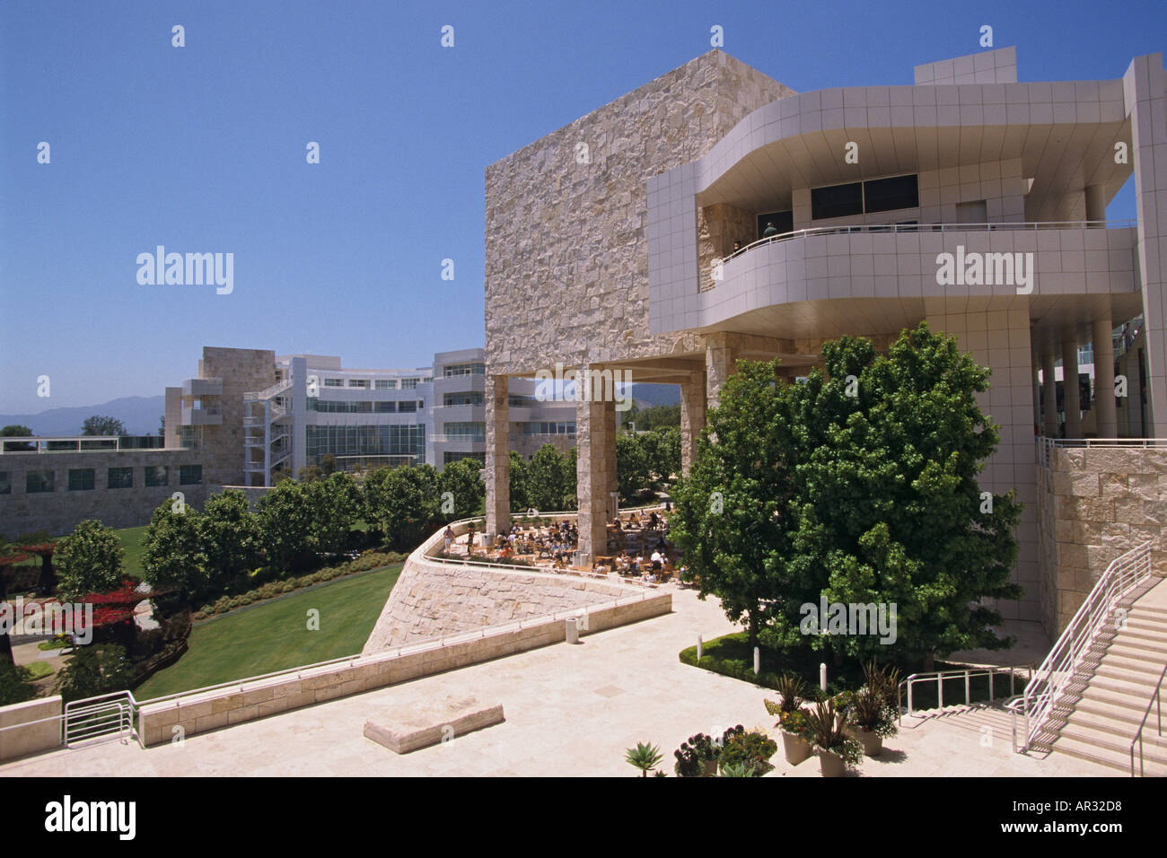 California Los Angeles The Getty Center Blick von J Paul Getty Museum in Richtung Getty Research Institute Stockfoto