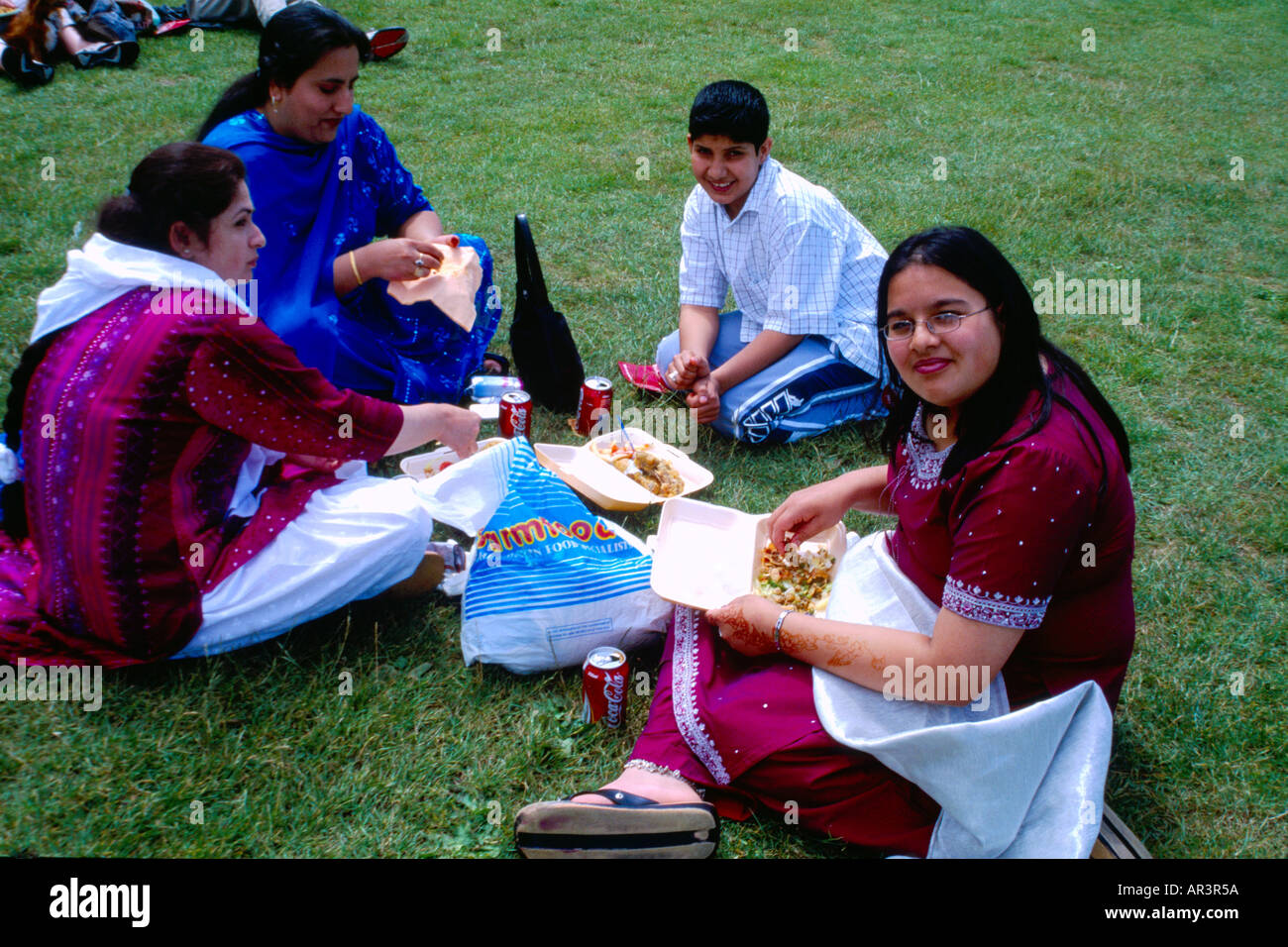 Eid Mela - Eid feiern mit Familie Picknick in Birmingham England Stockfoto
