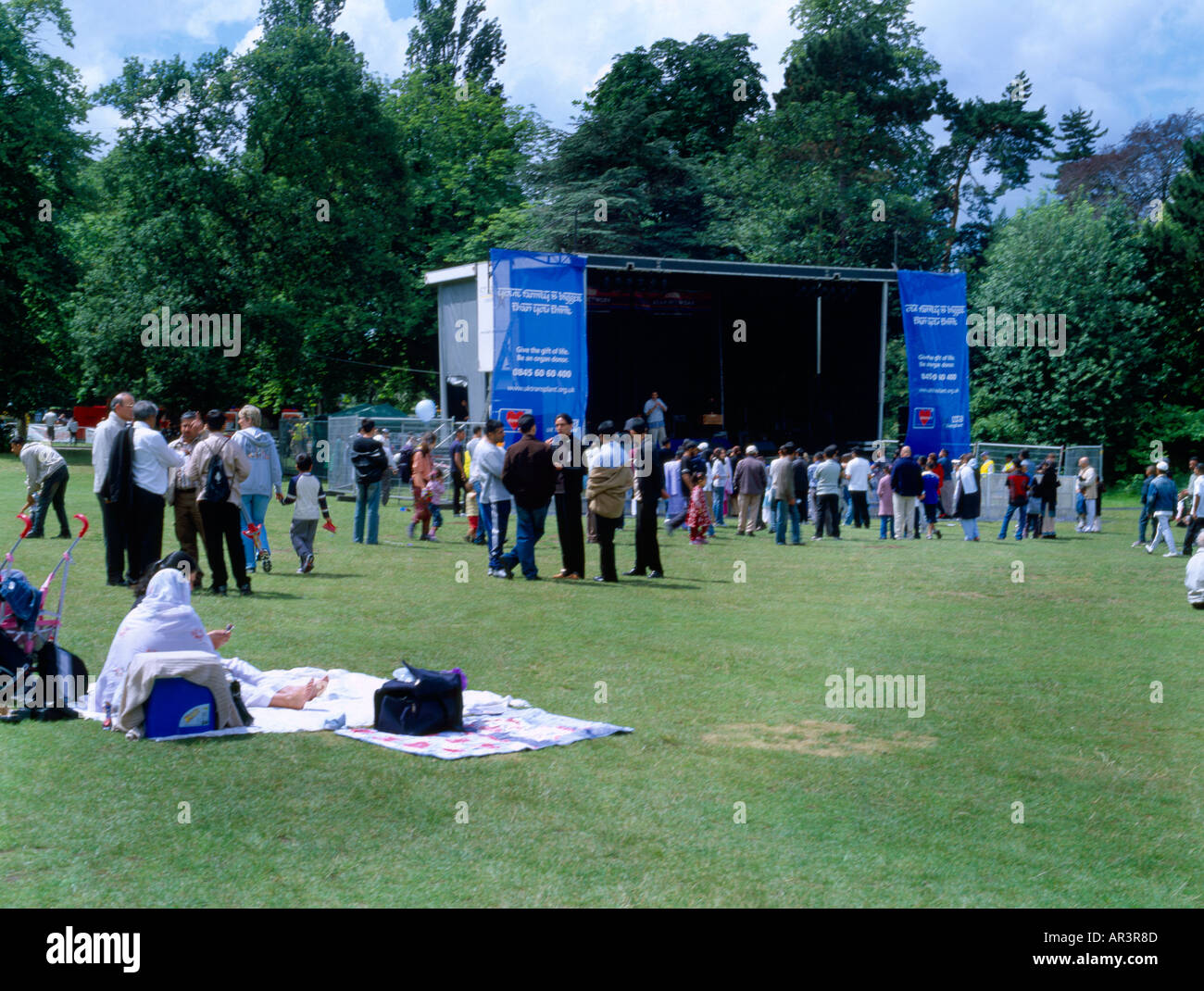 Eid Mela - Eid feiern mit Band im Park in Birmingham England Stockfoto