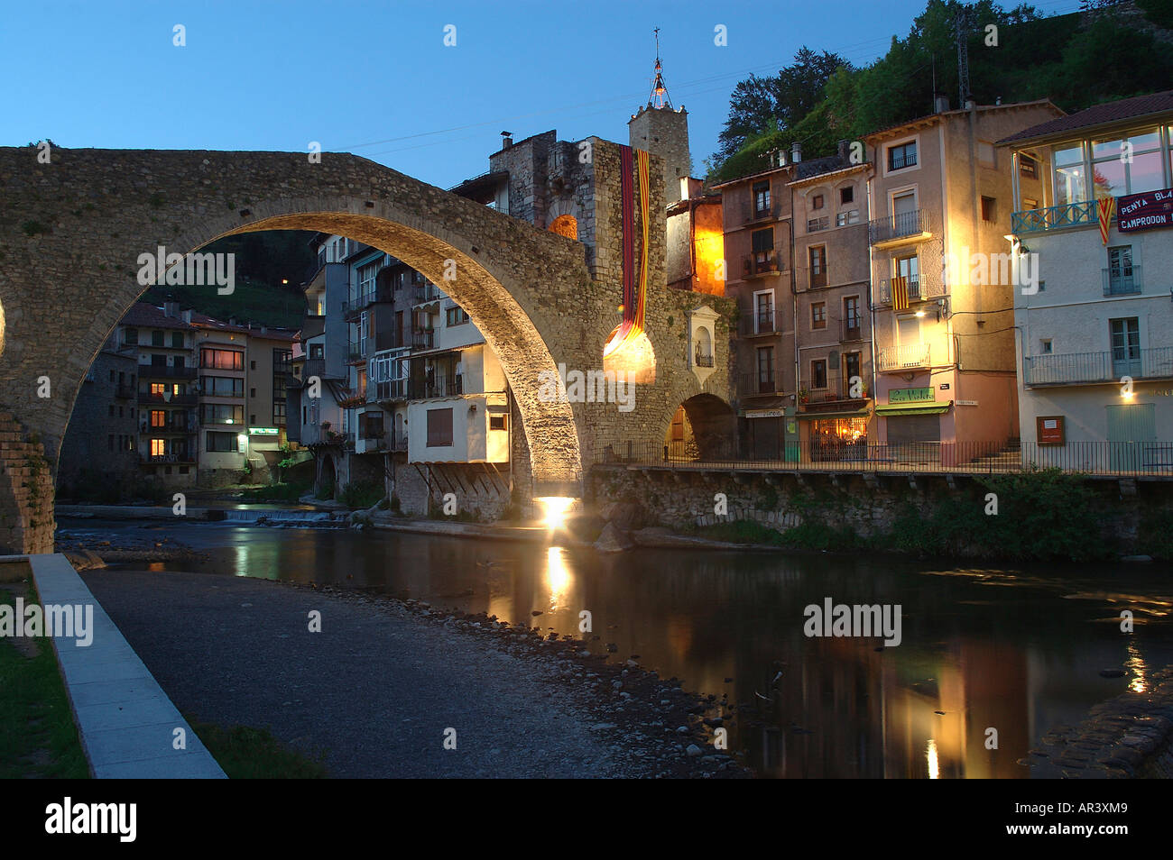 Pont Nou des 12. Jahrhunderts und Ter Fluss Camprodon Ripolles Girona Provinz Katalonien Spanien Stockfoto