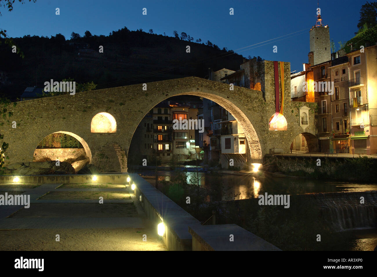 Pont Nou des 12. Jahrhunderts und Ter Fluss Camprodon Ripolles Girona Provinz Katalonien Spanien Stockfoto