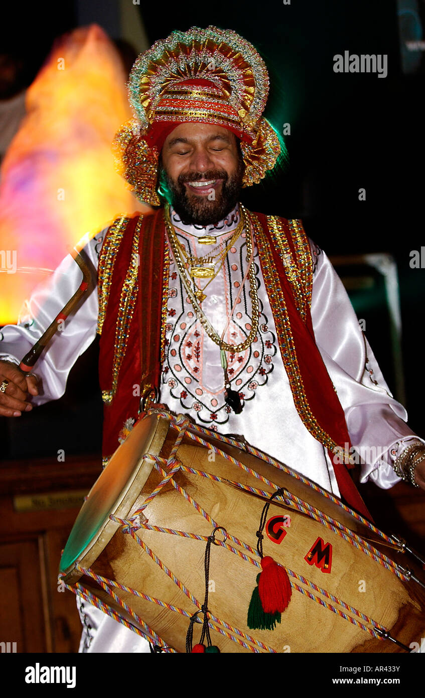 Dhol Blasters indische Schlagzeuger Stockfoto