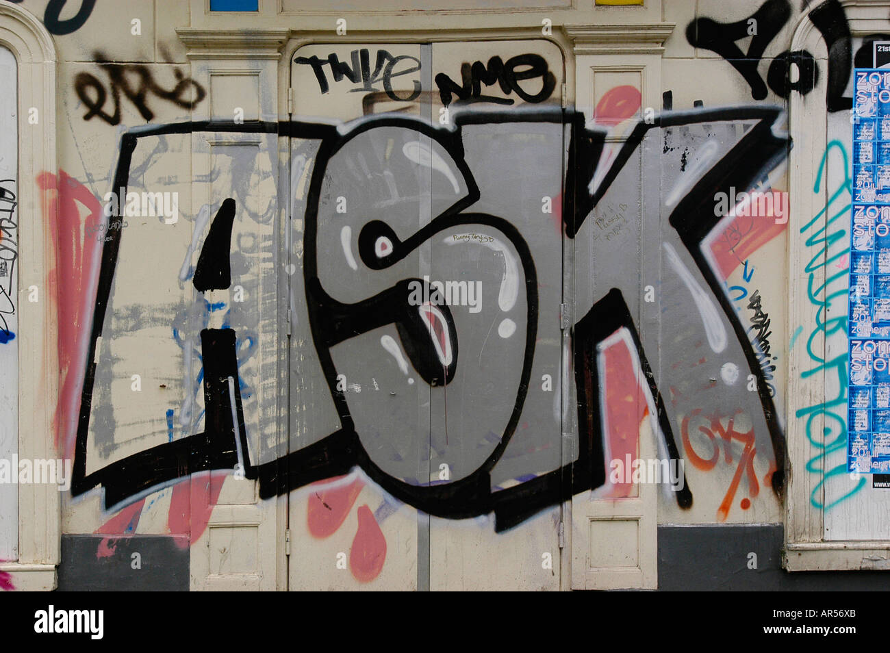 Farbenfrohe Grafitti auf wallin Amsterdam. Stockfoto