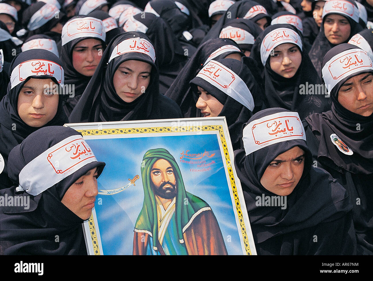 Schiitischen muslimische Mädchen Trauer um Al Hussain am Aschura-Tag in Istanbul Türkei. Stockfoto