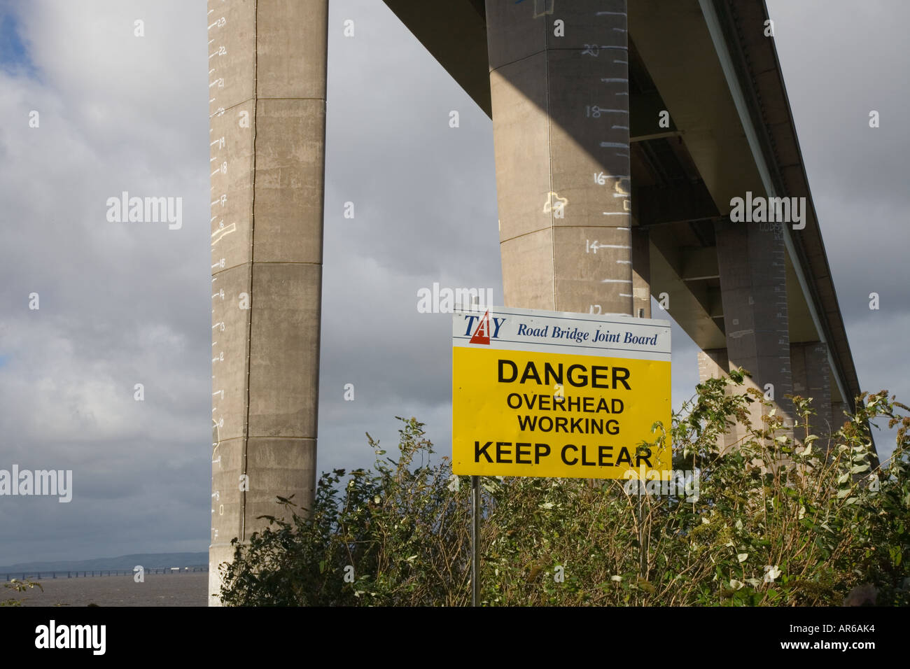 Tay Bridge Reparaturen an geschwächten Beton stützen Dundee Schottland, Vereinigtes Königreich Stockfoto