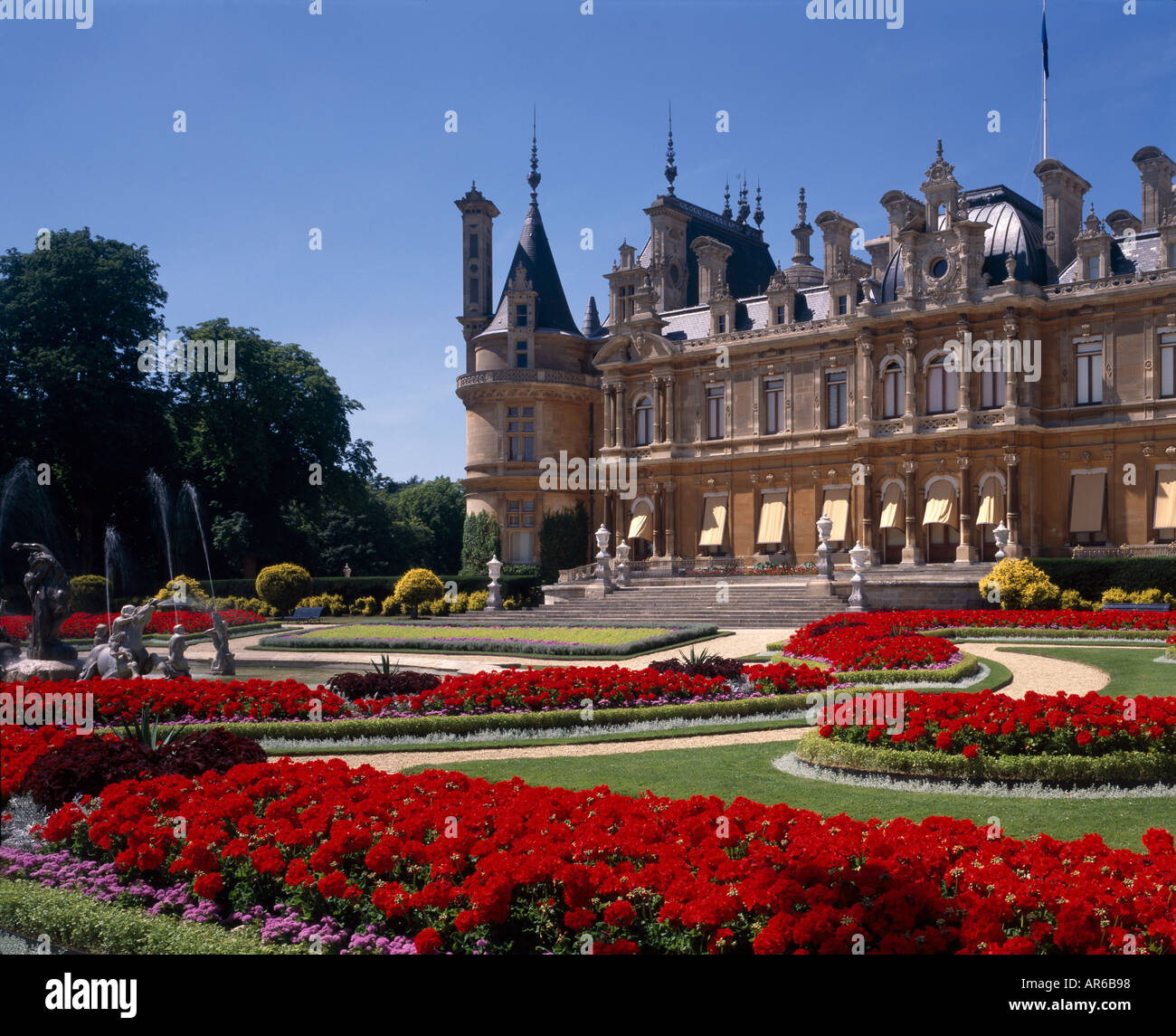 Waddesdon Manor, Buckinghamshire, England, 1874-1889. Aussenansicht vom Garten. Stockfoto