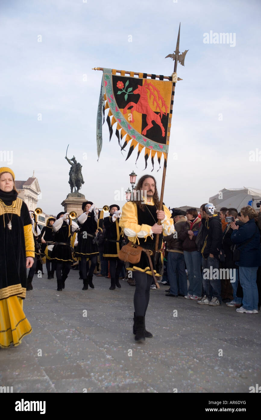 Der große historische Parade, das Gran Corteo Storico des Karnevals in Venedig Danieli Hotel, Italien 2008 Stockfoto