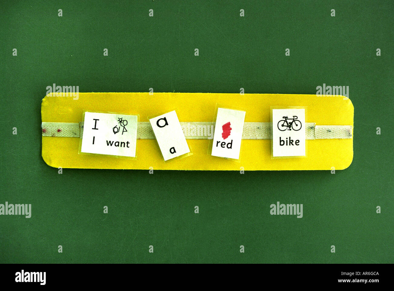 DAS PICTURE EXCHANGE COMMUNICATION SYSTEM, WODURCH DIE SPRACHKENNTNISSE VON KINDERN MIT AUTISMUS Stockfoto