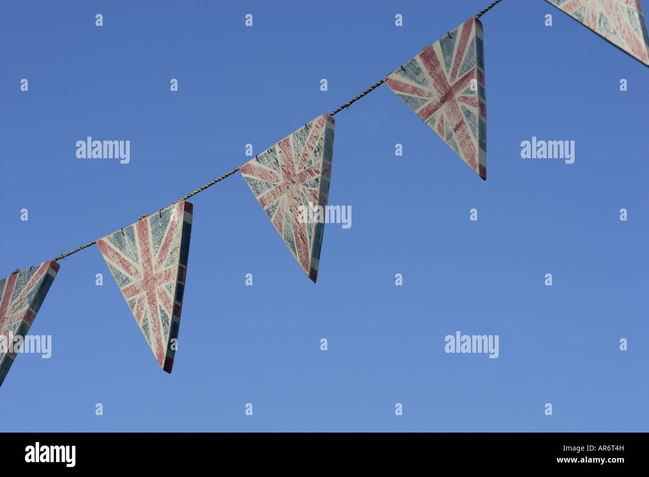 Girlande mit blauem Himmelshintergrund Stockfoto