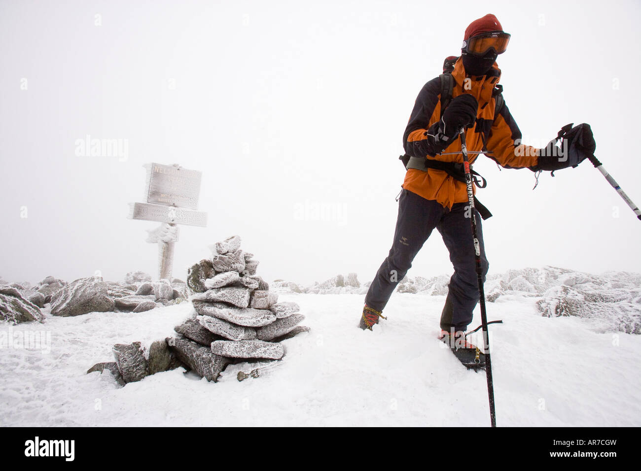 Winterwandern Sie in der Nähe des Gipfels des Mount Washington in New Hampshire White Mountains Stockfoto