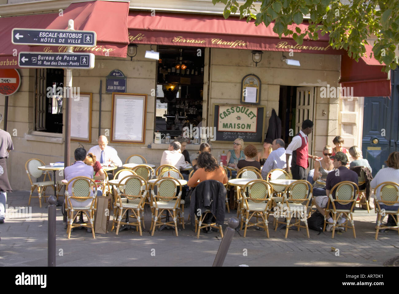 Cafe auf der Rue Jean de Bellay, Isle de St. Louis, Paris Stockfoto