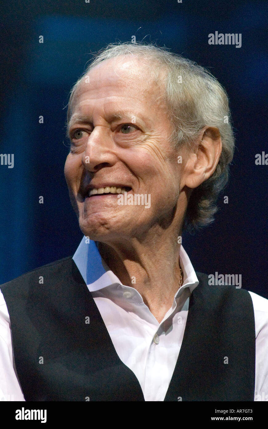 John barry composer Fotos und Bildmaterial in hoher Auflösung Alamy