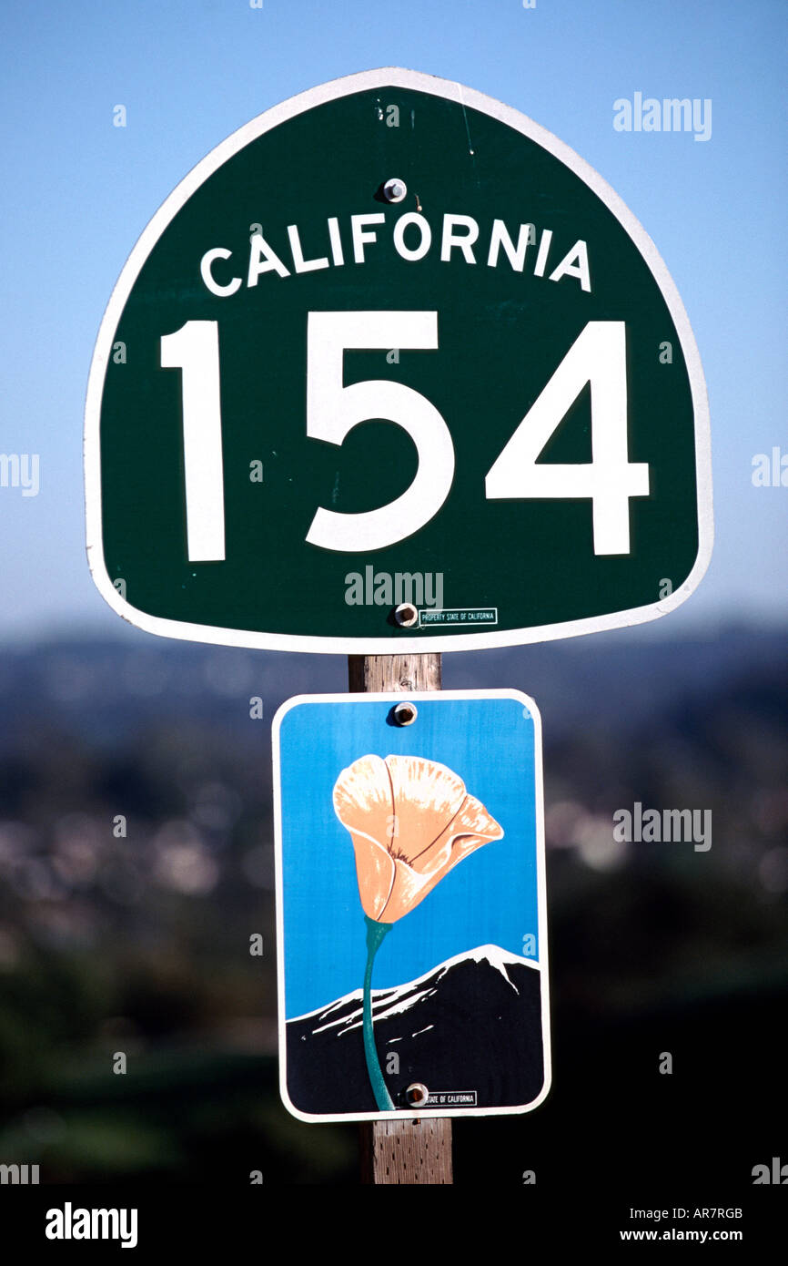 Verkehrszeichen für den California 154 Highway. Stockfoto