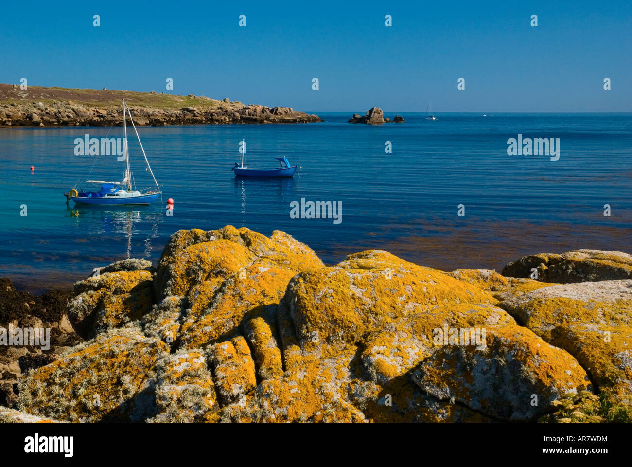 Boote zwischen St. Agnes und Gugh auf die Isles of Scilly England UK Stockfoto