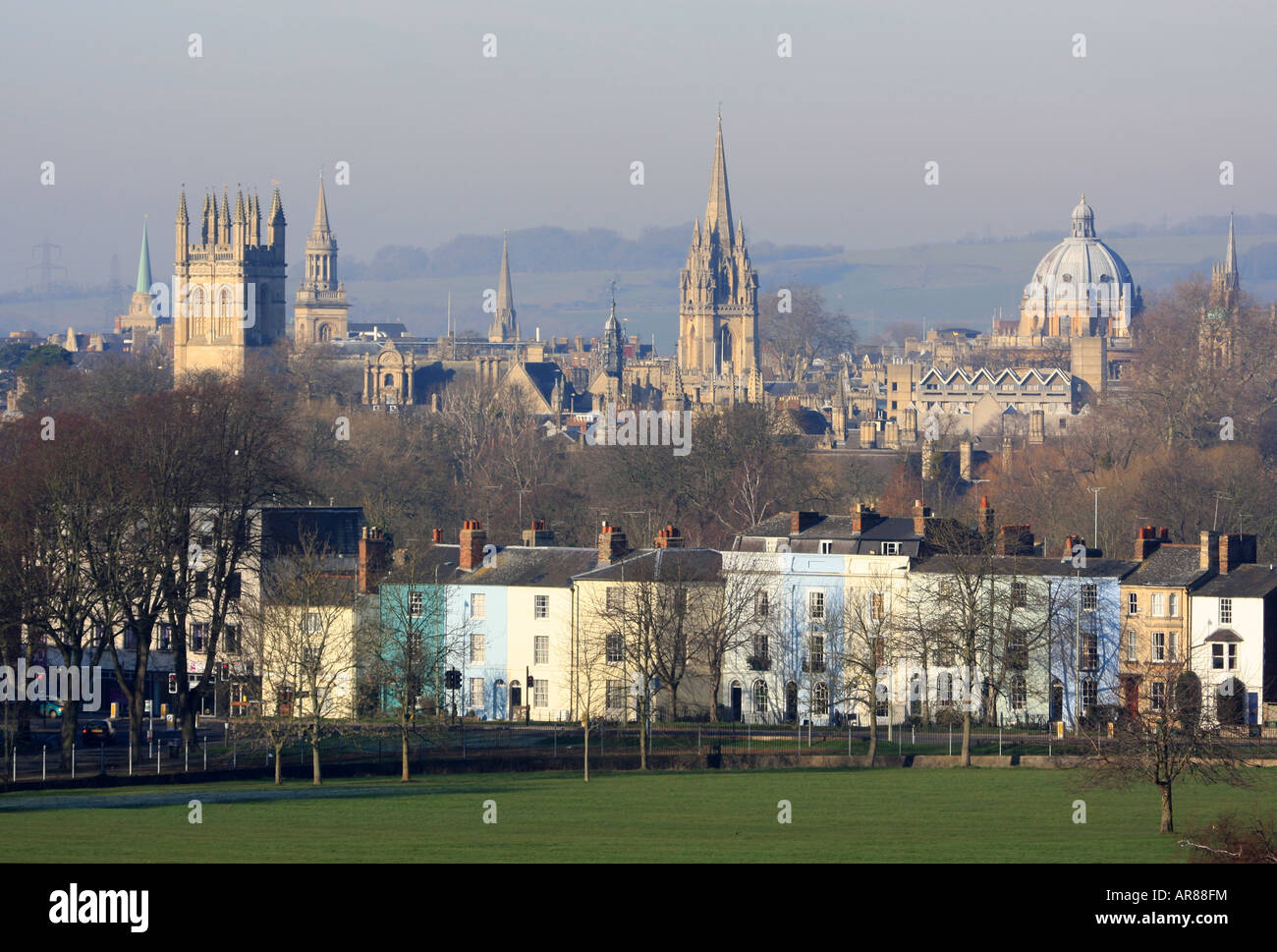Blick auf die Skyline der Oxford Universität von South Parks, Oxfordshire, Vereinigtes Königreich Stockfoto